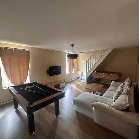 Apartment Capstay Cosy Centre 2 Babyfoot, Billard & Netflix Raismes