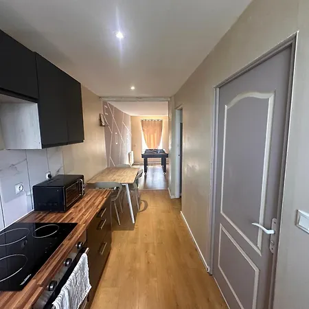 Capstay Cosy Centre 2 Babyfoot, Billard & Netflix Apartment *